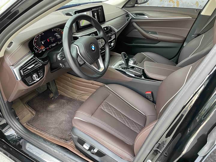 BMW 5-Series 2023 530 Li Leading — фото 5
