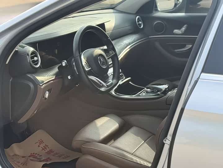 Mercedes-Benz E-Class 2016 E 200 L Sport — фото 5