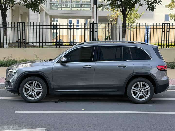Mercedes-Benz GLB 2021 GLB 200 — фото 6