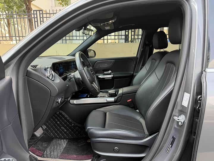 Mercedes-Benz GLB 2021 GLB 200 — фото 8