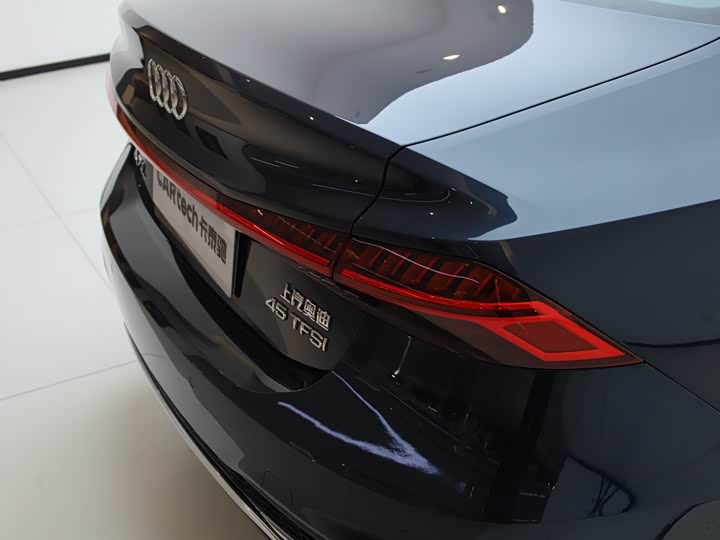 Audi A7L 2024 45 TFSI S-line — фото 31
