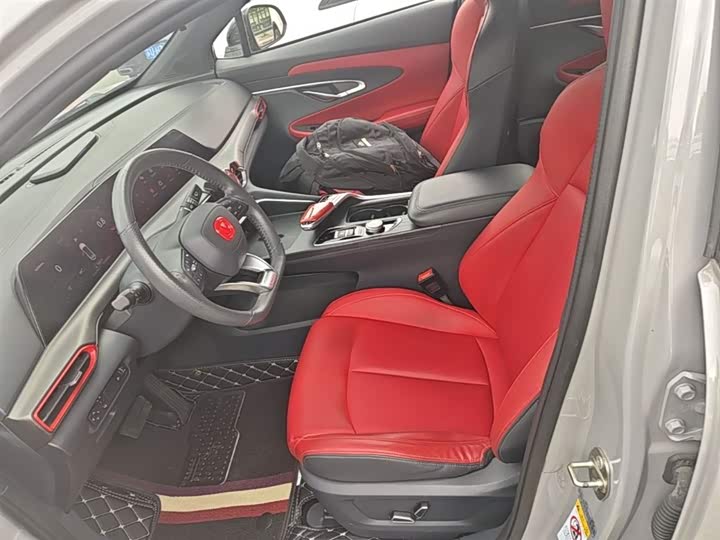 Changan UNI-T 2020 1.5 T Premium — фото 15