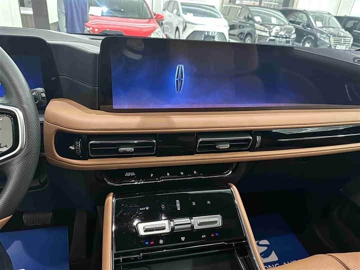 Lincoln Aviator — фото 8