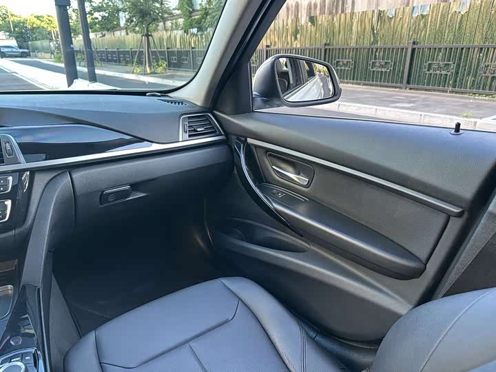 BMW 3 Series 320Li стиль — фото 20