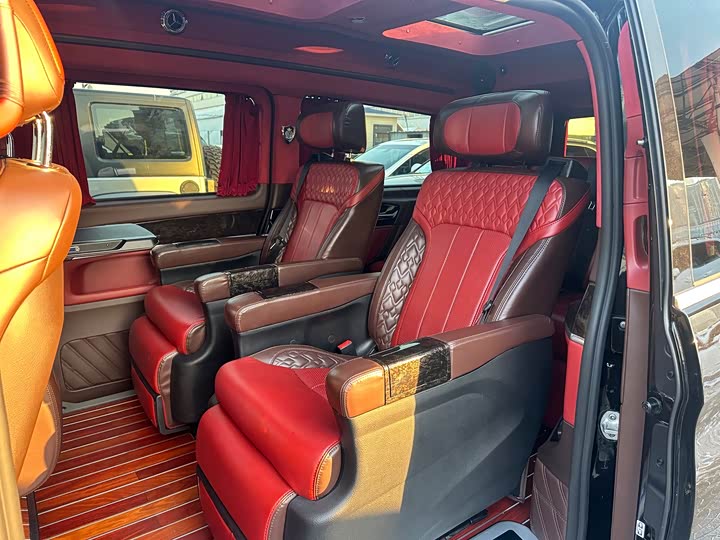 Mercedes-Benz V-Class 2018 V 260 L VI — фото 14