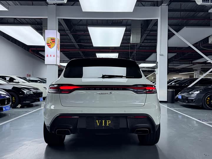 Porsche Macan 2022 Macan 2.0 T — фото 18