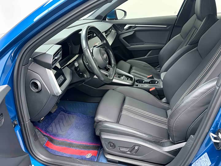 Audi A3 2022 A 3 L Limousine 35 TFSI Sport — фото 4