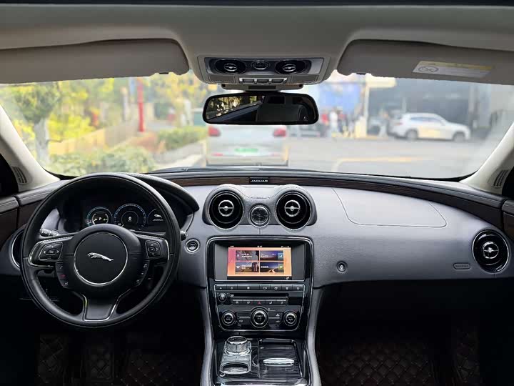 Jaguar XJ 2016 XJL 3.0 SC 4 WD — фото 21