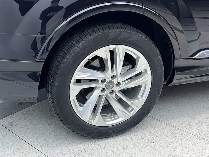 Audi Q7 2020 55 TFSI quattro — фото 8