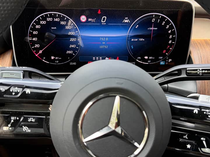 Mercedes-Benz GLC 2025 350 e L 4 MATIC — фото 13