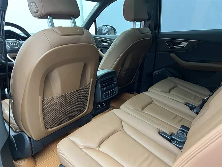 Audi Q7 2020 55 TFSI quattro — фото 26