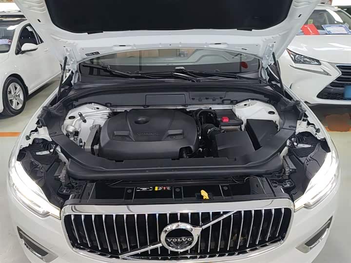 Volvo XC60 2018 T 5 4 WD — фото 20