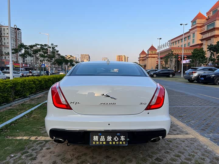 Jaguar XJ 2018 XJL 3.0 SC 2 WD — фото 5