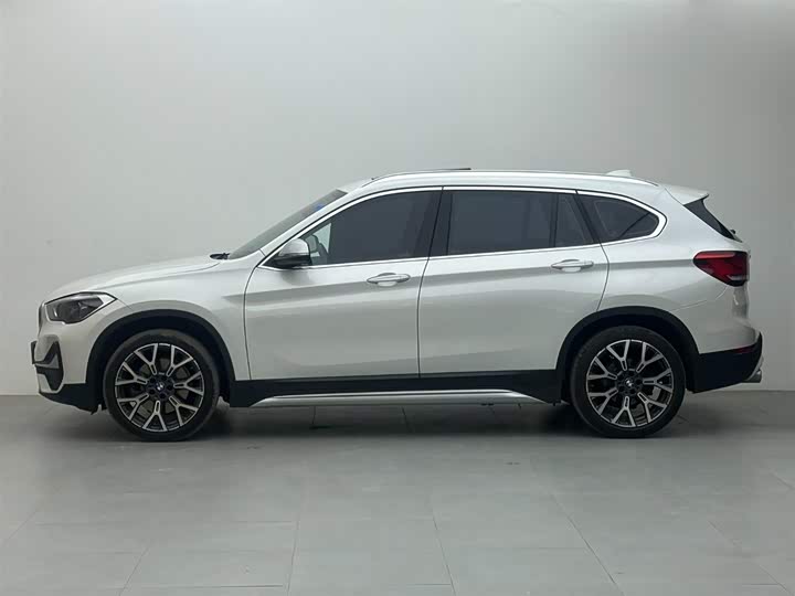 BMW X1 2021 x Drive 25 Li — фото 3