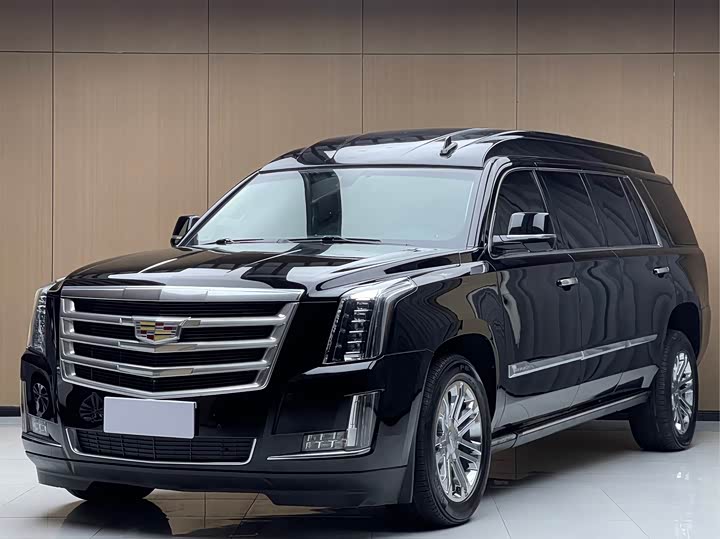 Cadillac ESCALADE 2017 6.2 L ESV — фото 1
