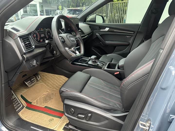 Audi Q5L Sportback 2022 40 TFSI RS — фото 10