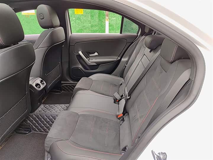 Mercedes-Benz A-Class 2023 A 200 L — фото 8