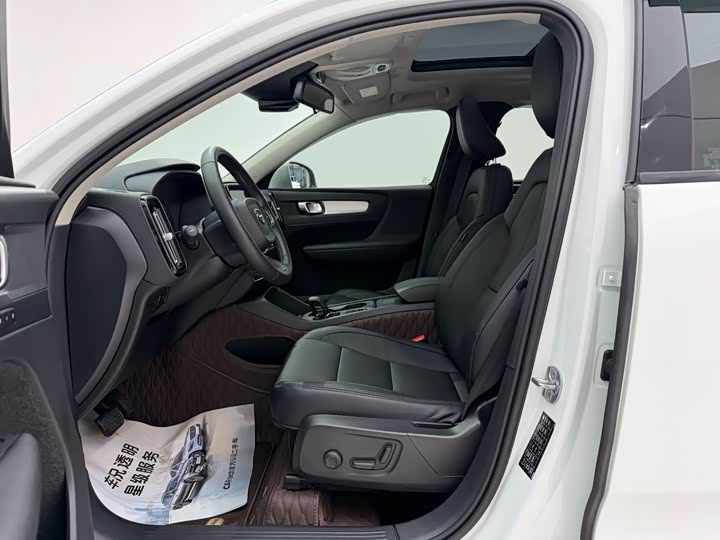 Volvo XC40 2022 T 4 WD — фото 15