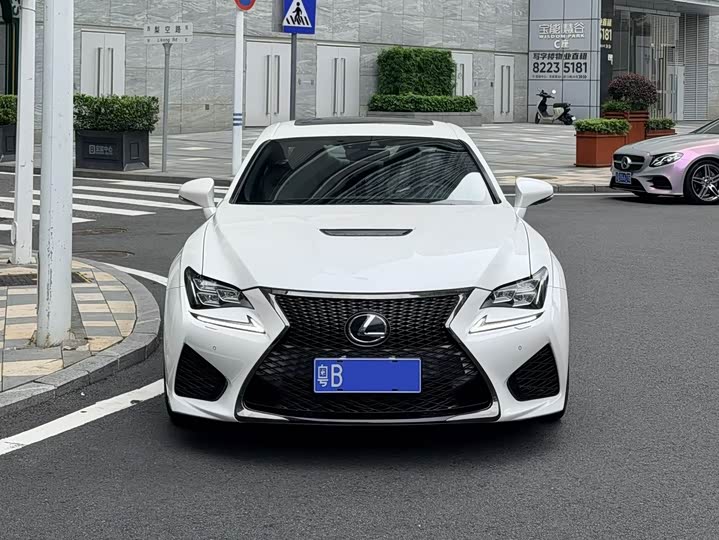 Lexus RC F 2015 F 5.0 L — фото 2