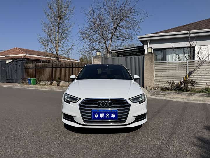 Audi A3 2019 Sportback 35 TFSI V — фото 2