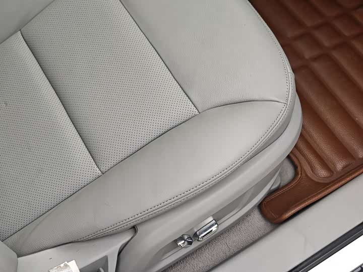 Hongqi H7 2015 2.0 T Luxury — фото 17