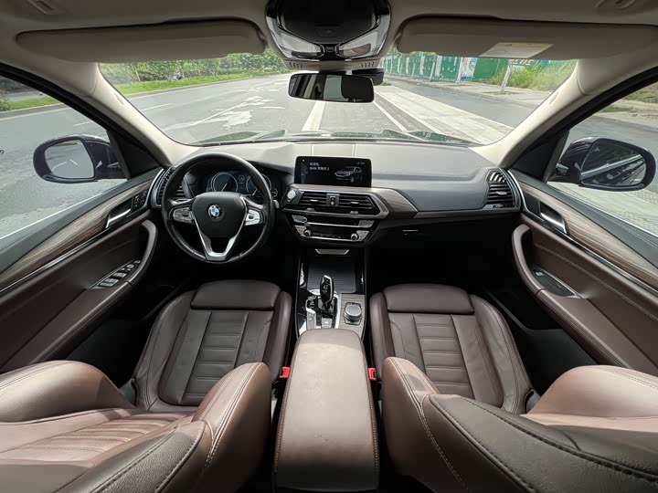 BMW X3 2019 x Drive 28i — фото 20
