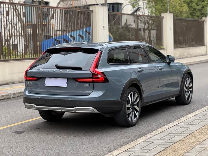 Volvo V90 2023 Cross Country B 5 AWD — фото 9
