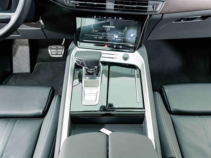 Audi Q6 2025 40 TFSI quattro 7 — фото 11