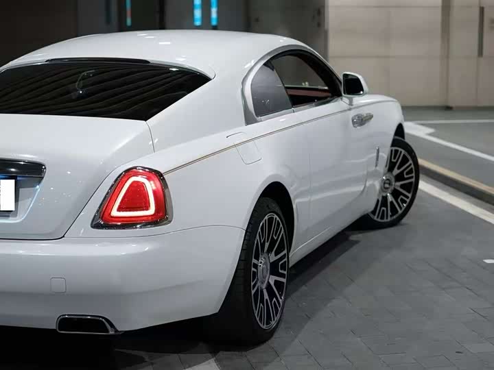 Rolls-Royce Wraith — фото 13