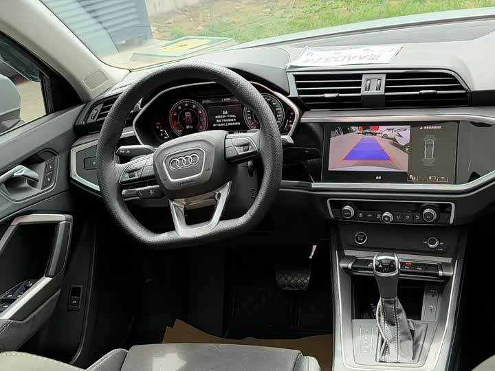 Audi Q3 2023 35 TFSI (1.5 T) — фото 4