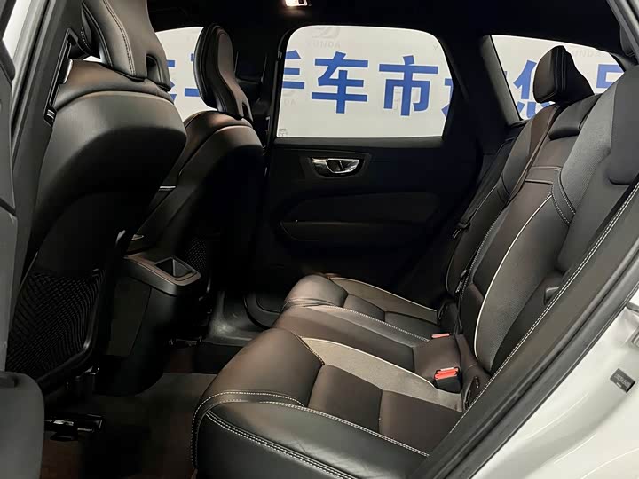 Volvo XC60 2020 T 5 4 WD — фото 12