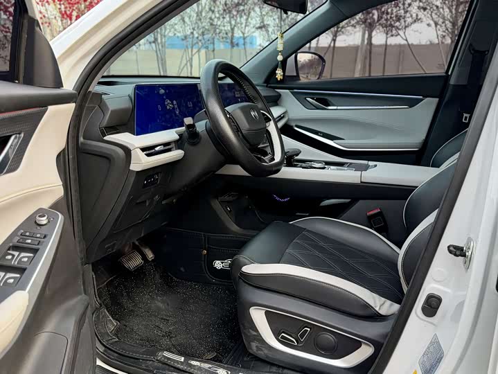 Changan CS75 PLUS 2023 1.5 T AT — фото 4