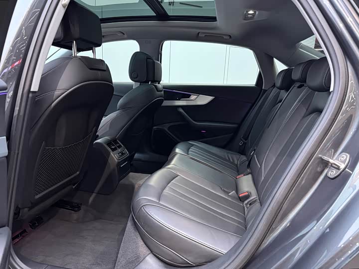 Audi A4L 2022 40 TFSI — фото 10