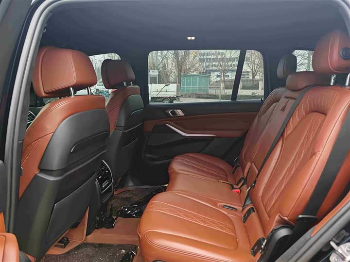 BMW X7 2021 x Drive 40i M — фото 25