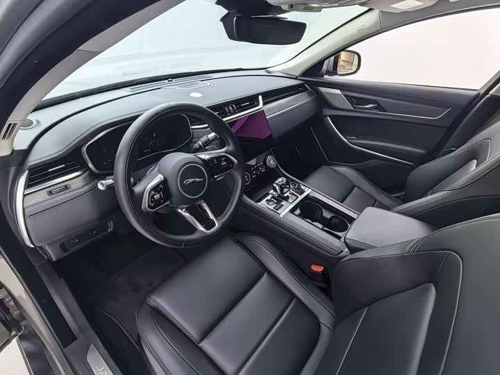 Jaguar XFL 2022 XFL 2.0 T P 200 2 WD — фото 9