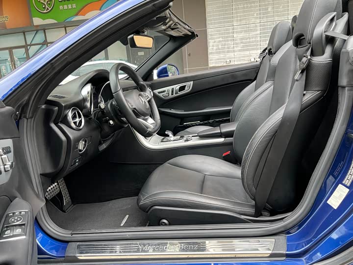 Mercedes-Benz SLC 2016 SLC 200 — фото 6