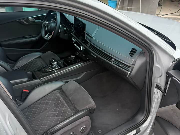 Audi RS 4 2019 RS 4 2.9 T Avant — фото 8