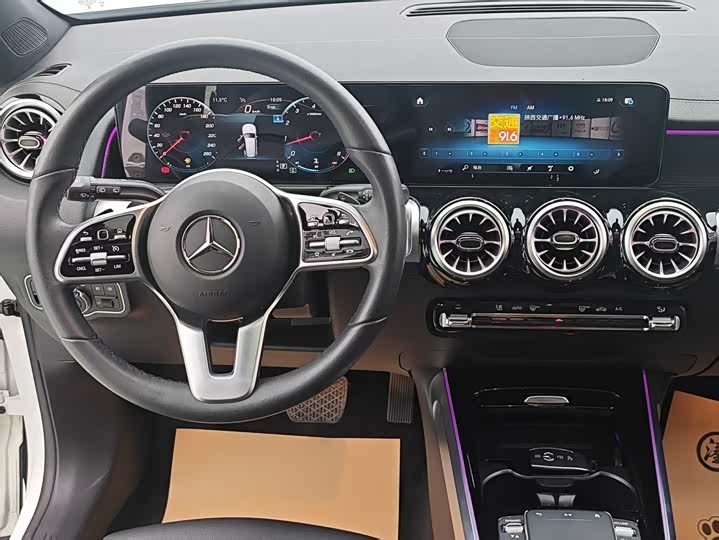Mercedes-Benz GLB 2022 GLB 220 4 MATIC — фото 6