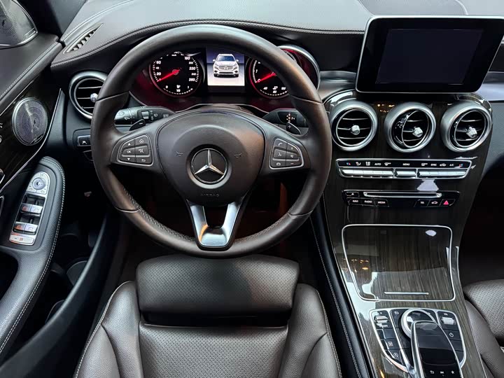 Mercedes-Benz GLC 2018 GLC 260 4 MATIC Luxury — фото 10