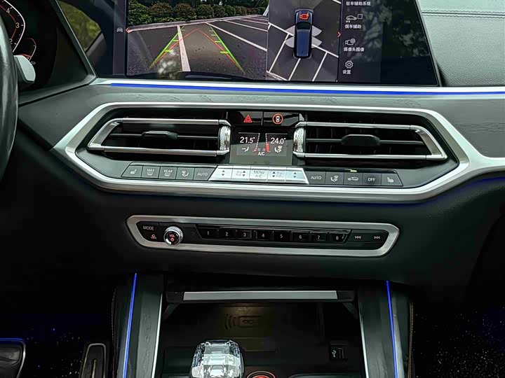 BMW X7 2019 x Drive 40i M — фото 12