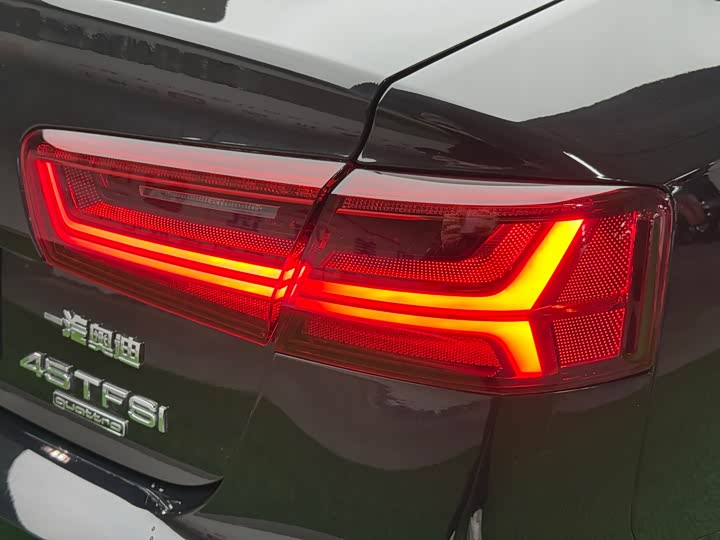 Audi A6L 2018 30 45 TFSI quattro Sport — фото 25