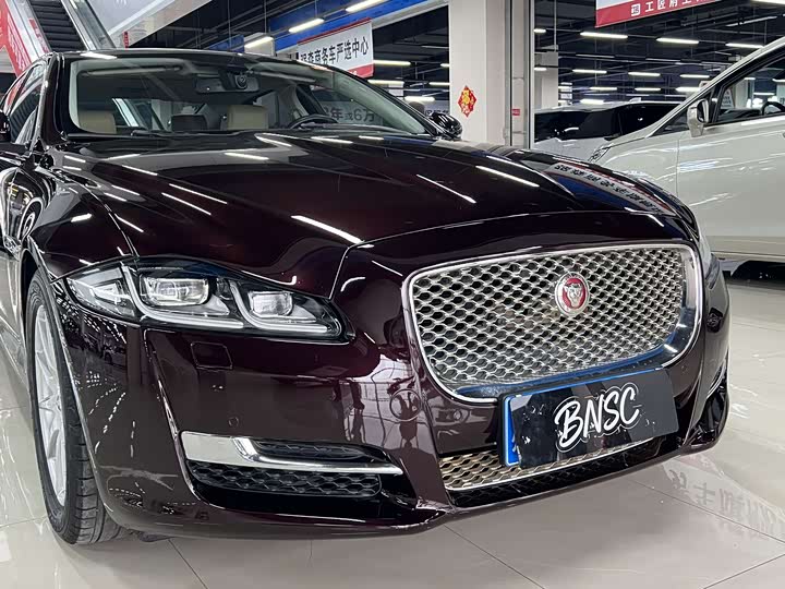 Jaguar XJ 2016 XJL 2.0 T 2 WD — фото 6