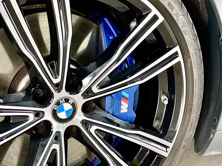 BMW 8-Series 2022 840i x Drive M — фото 12