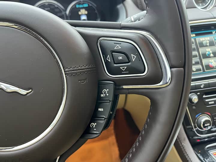 Jaguar XJ 2015 XJL 3.0 SC 2 WD — фото 16
