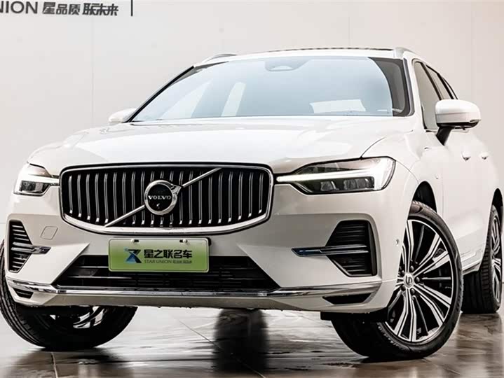 Volvo XC60 Hybrid 2023 T 8 PHEV 4 WD — фото 3