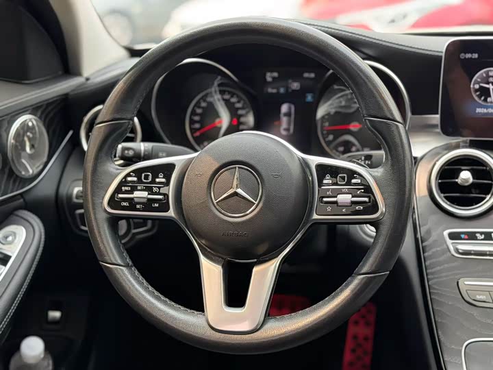 Mercedes-Benz C-Class 2019 C 180 L — фото 11