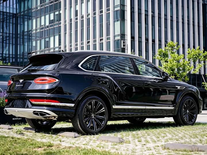 Bentley Bentayga — фото 11