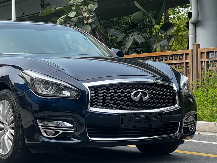 Infiniti Q70 2015 Q 70 L 2.5 L — фото 3