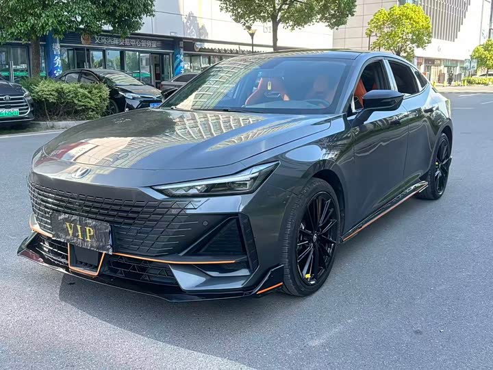 Changan UNI-V 2023 1.5 T