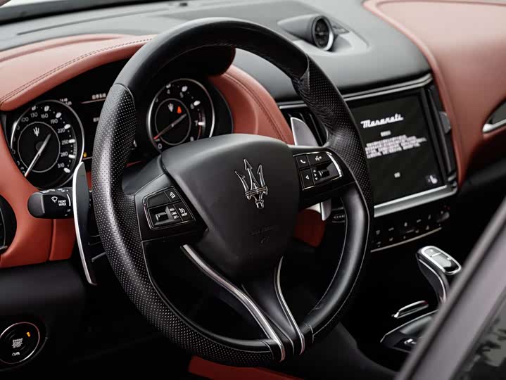 Maserati Levante 2022 3.0 T Modena — фото 17